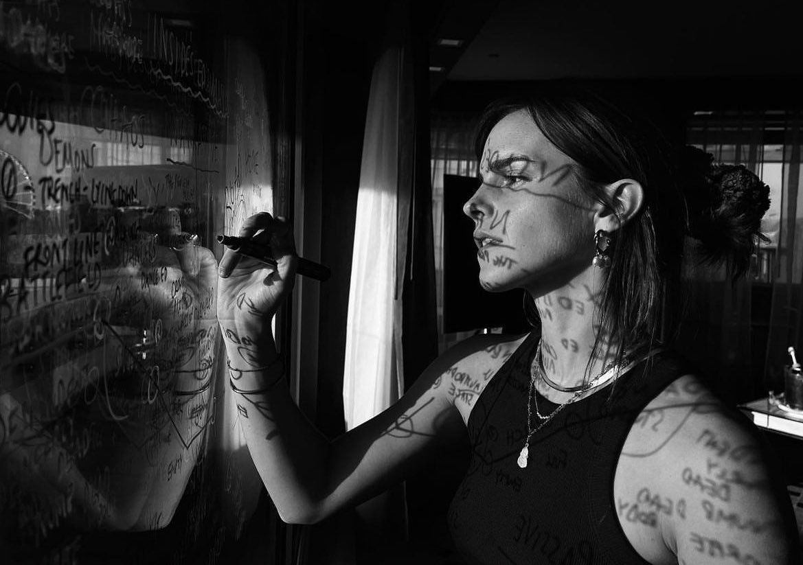 sAJ9I7VK Emma Watson 2 90.jpg